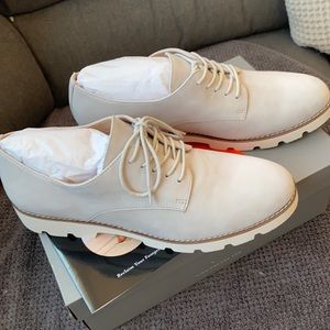 Vionic with Orthaheel, Alina Derby, NWT